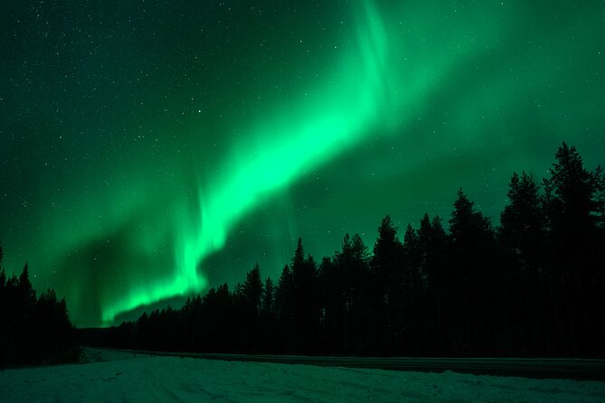 Northern Lights Rovaniemi: Guaranteed Viewing & Unlimited Mileage - What the 7 p.m. pickup is like