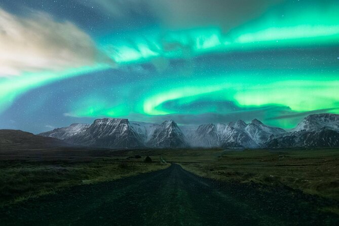 Northern Lights Small-Group Tour with Free Photos & Hot Chocolate - Who Will Get the Most From This Tour
