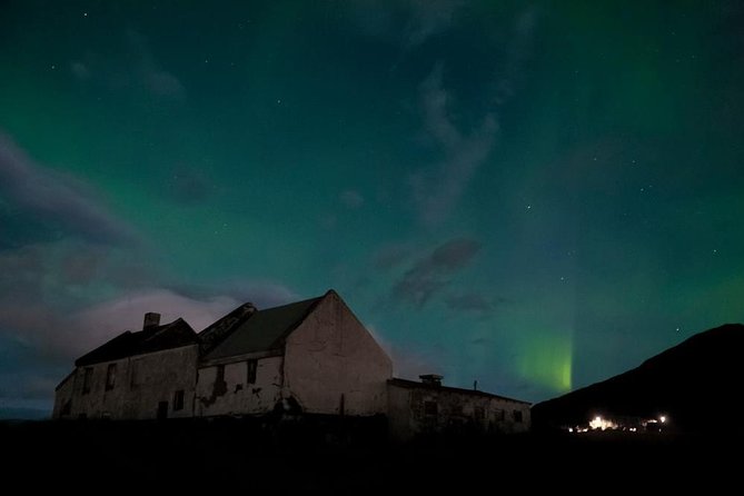 Northern Lights Small-Group Tour with Hot Chocolate & Photos - The free repeat option is useful, but not a refund