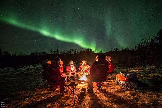 Northern Lights tour - All inclusive - Northern Horizon - Thermal suits, boots, and staying warm