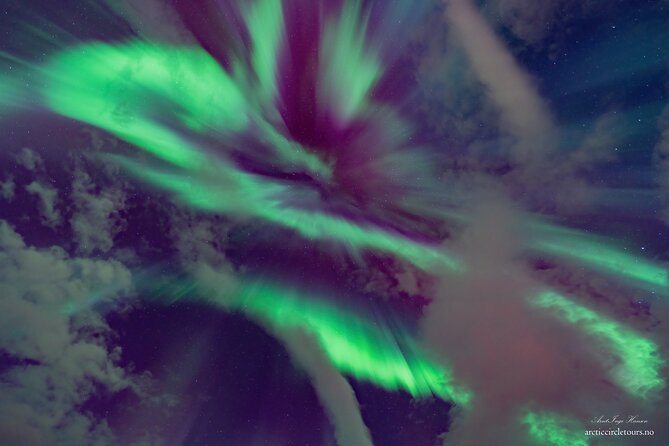 Northern Lights Tour, Photo, Toilet, Meal, Skycam in Mbus - Who should book this Tromsø tour