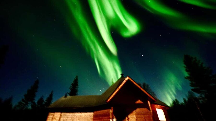 Northern Lights Tour/Trip to a magical place - Should you book the Lapland Salmon Lodge tour?