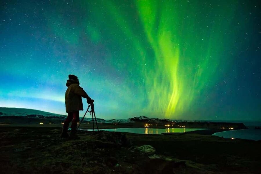 Reykjavik: Aurora Small Group 4x4 Northern Lights Adventure - What $153 buys you