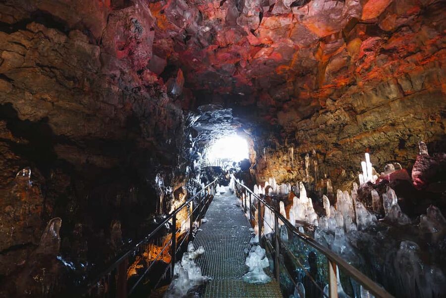Reykjavik: Evening Lava Tunnel and Northern Lights Hunt - Inside Raufarhólshellir by head torch