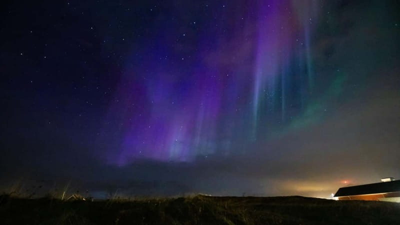 Reykjavik: Northern Lights Adventure Tour with Hot Chocolate - How the aurora search actually works
