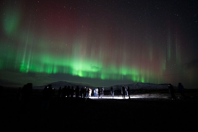 Reykjavik: Northern Lights Comfort Coach with Surprise - The second and third stops: waiting for the right moment