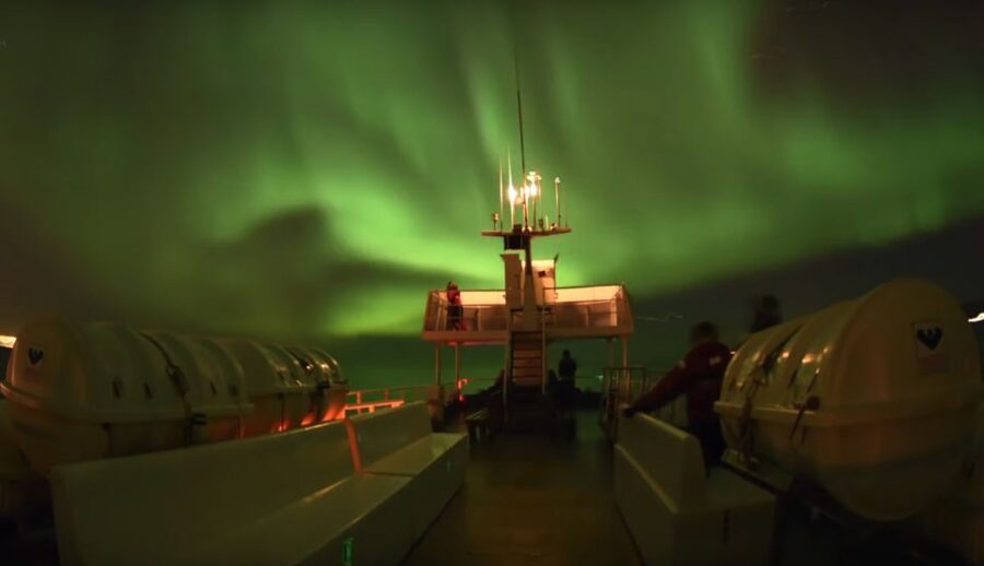 Reykjavík: Northern Lights Cruise - Into Faxaflói Bay in search of the aurora