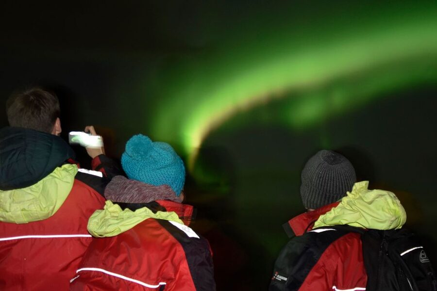 Reykjavík: Northern Lights Cruise - The real challenge: taking photographs from a moving boat