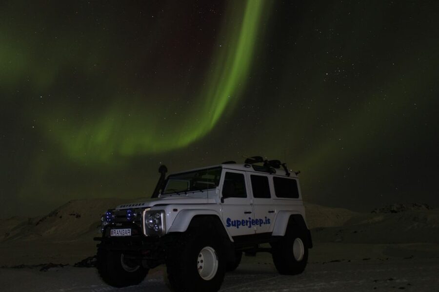 Reykjavik: Northern Lights Experience by Superjeep - The driver-guide makes a real difference