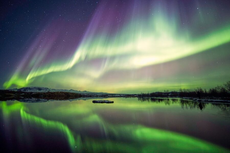 Reykjavík: Northern Lights Minibus Tour with Photos - Key points to know before you book