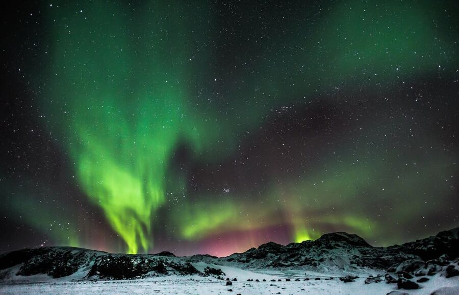 Reykjavík: Northern Lights Minibus Tour with Photos - Who should book this minibus chase?