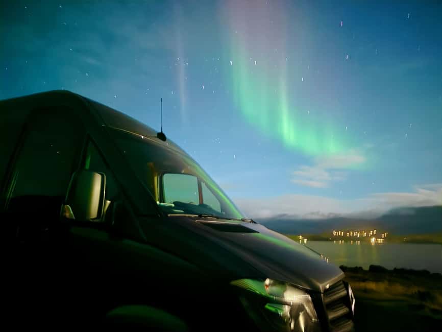 Reykjavik: Northern Lights Small Group with Surprise - Key points at a glance
