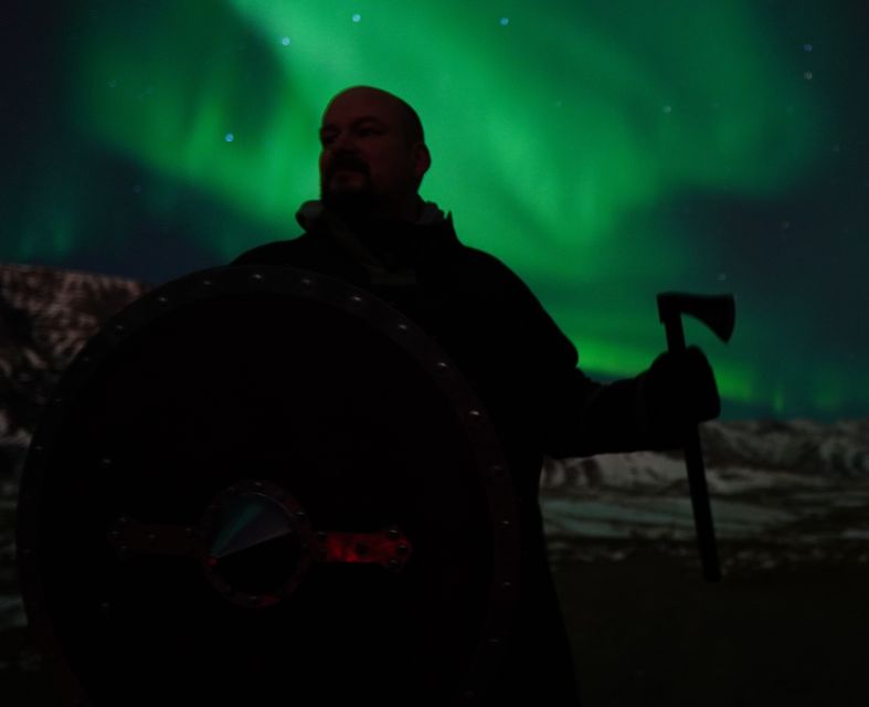 Reykjavik: Northern Lights Tour w/Pro Photos - Small Group - The hunt for a clear sky