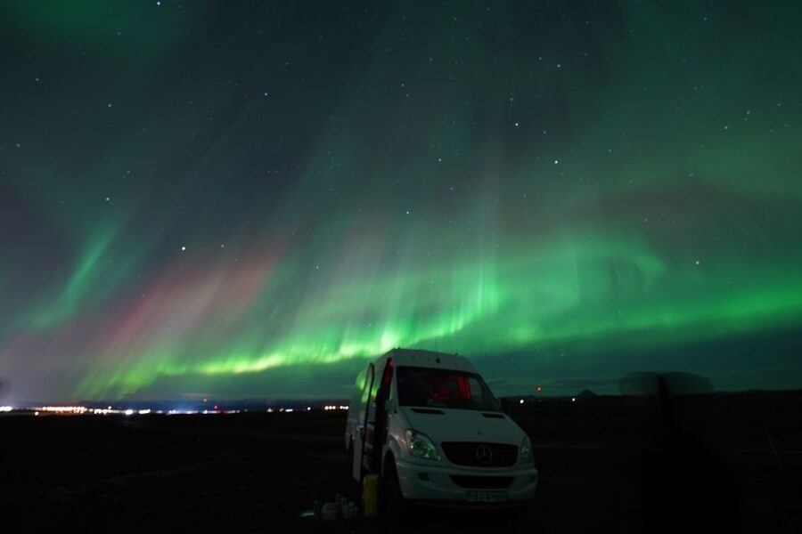 Reykjavik: Premium Northern Lights Tour with Free Photos - The guides shape the whole evening