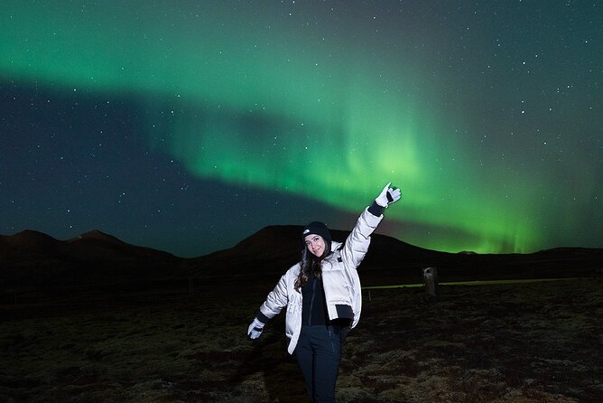 Reykjavik Private Northern Lights Tour with Pro Photographer - Hot chocolate, stars, and the waiting game