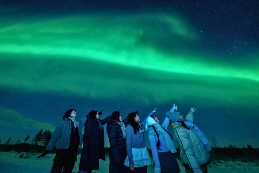 Rovaniemi:%100 Money Back Guarantee Northern Lights Hunting - The route changes with the clouds