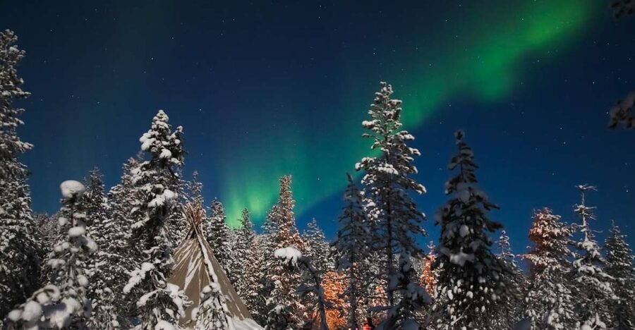 Rovaniemi: Aurora Borealis and Picnic - A Finnish campfire makes the waiting worthwhile