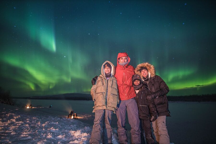 Rovaniemi: Aurora Borealis Tour - What the guide adds to the night
