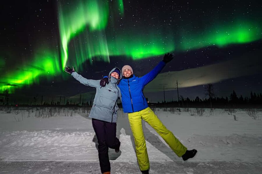 Rovaniemi: Aurora Hunt - Free Photos, 100% Guaranteed Refund - The 7:00 PM departure and first drive