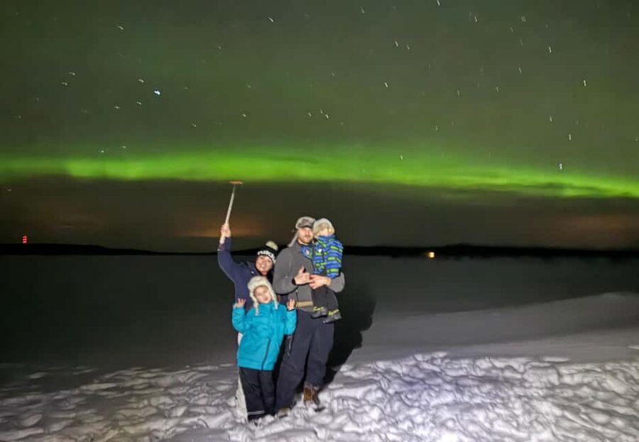 Rovaniemi: Aurora hunting and a fireside BBQ experience - Frozen Lakes, Forest Edges, and Dark Skies