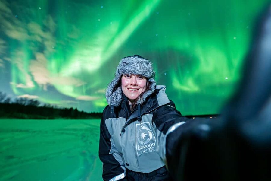 Rovaniemi: Best & Original Aurora Experience with Pro Photos - Pickup in Rovaniemi and the first briefing