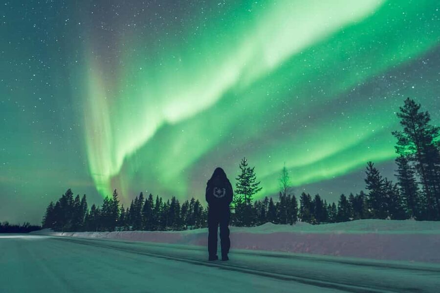 Rovaniemi: Best & Original Aurora Experience with Pro Photos - Warm clothing, cold-weather limits, and comfort