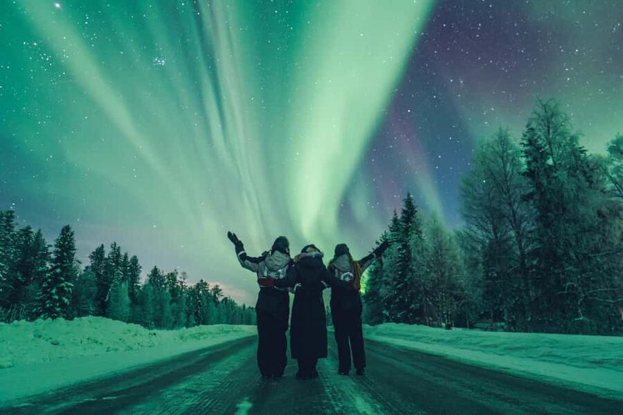 Rovaniemi: Best & Original Aurora Experience with Pro Photos - The first secret stop and 45 minutes outside