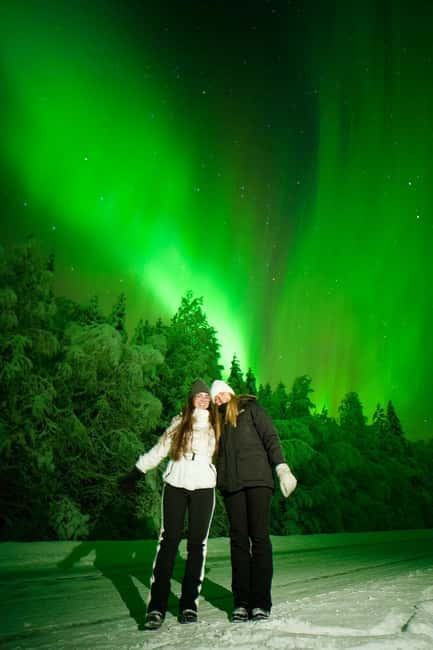 Rovaniemi: Guaranteed Northern Lights & Photography Tour - The minivan is part of the experience