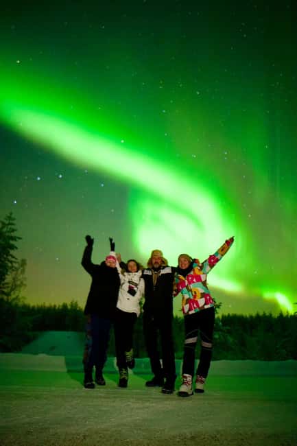 Rovaniemi: Guaranteed Northern Lights & Photography Tour - Why the $140 price can make sense