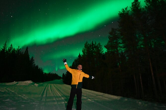 Rovaniemi: Guaranteed Northern Lights - Small Group & Photography - Following the clouds toward Finland or Sweden