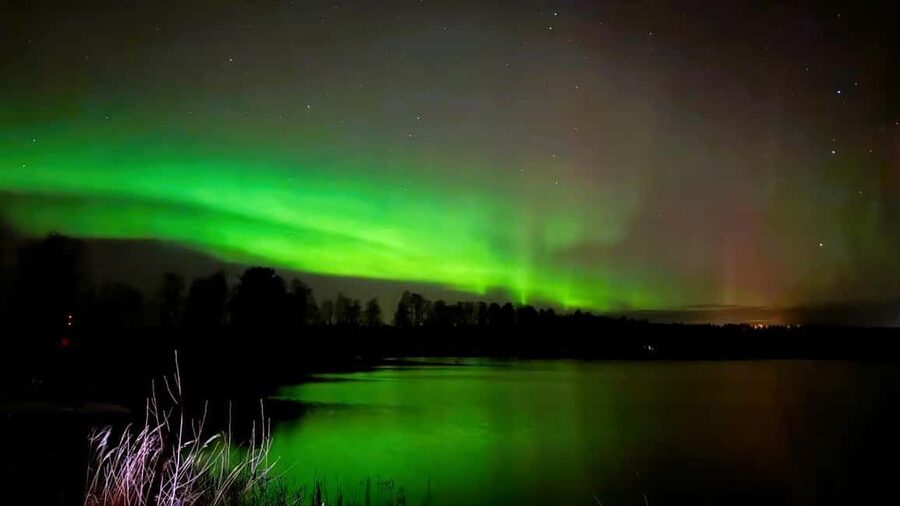Rovaniemi: Night Tour in Search of the Aurora with BBQ - The real purpose of the evening: finding a break in the sky