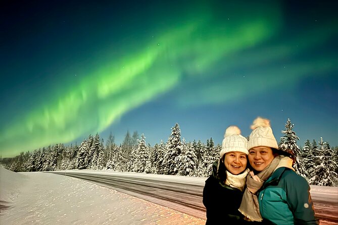 Rovaniemi: Northern Lights Group Tour - Guaranteed View - Chasing clear skies for four to six hours