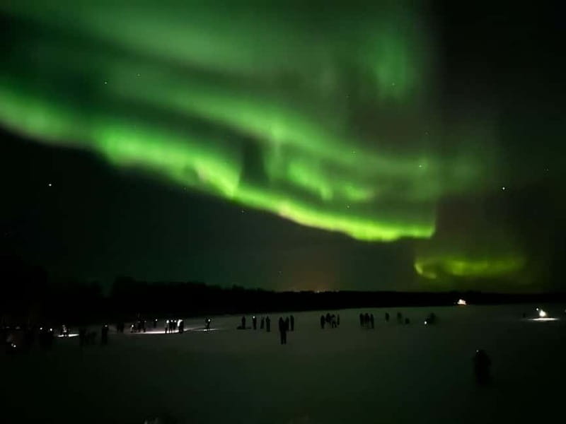 Rovaniemi: Northern Lights Hunters. Aurora + BBQ - The guides make this feel personal