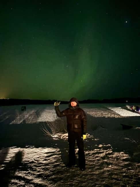 Rovaniemi: Northern Lights Hunters. Aurora + BBQ - First stop: a frozen lake under the winter sky