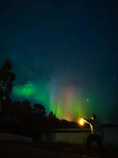 Rovaniemi: Northern Lights Hunting with Photo & Video - The cold, the timing, and the border details