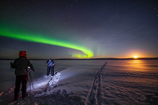 Rovaniemi Northern Lights Photography Small-Group Tour - Chasing clear skies beyond Rovaniemi
