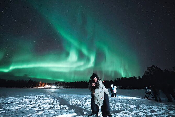 Rovaniemi: Northern Lights Pro Guaranteed - Unlimited Distance - The guides are the heart of the outing