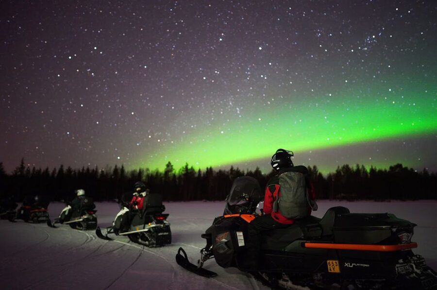 Rovaniemi: Northern Lights Snowmobile Hunt - Timing, group size, and the risk of cancellation