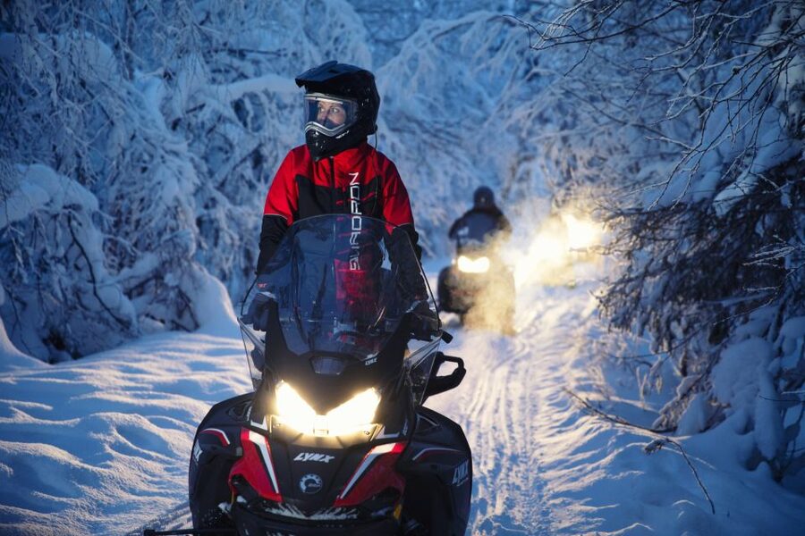 Rovaniemi: Northern Lights Snowmobile Tour - Clothing, Health, and Driving Rules