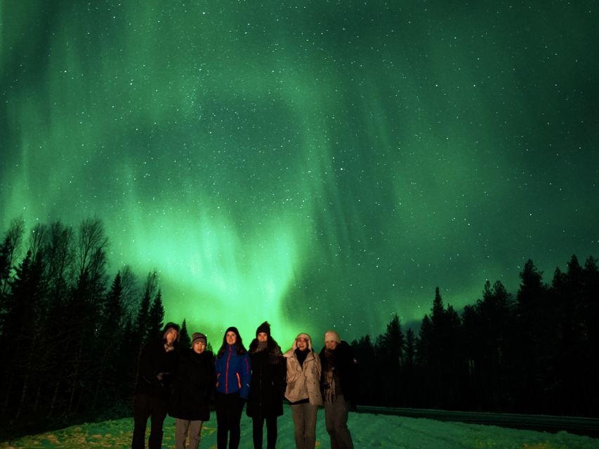 Rovaniemi: Northern Lights Tour with Guaranteed Sightings - DSLR photos and practical warmth