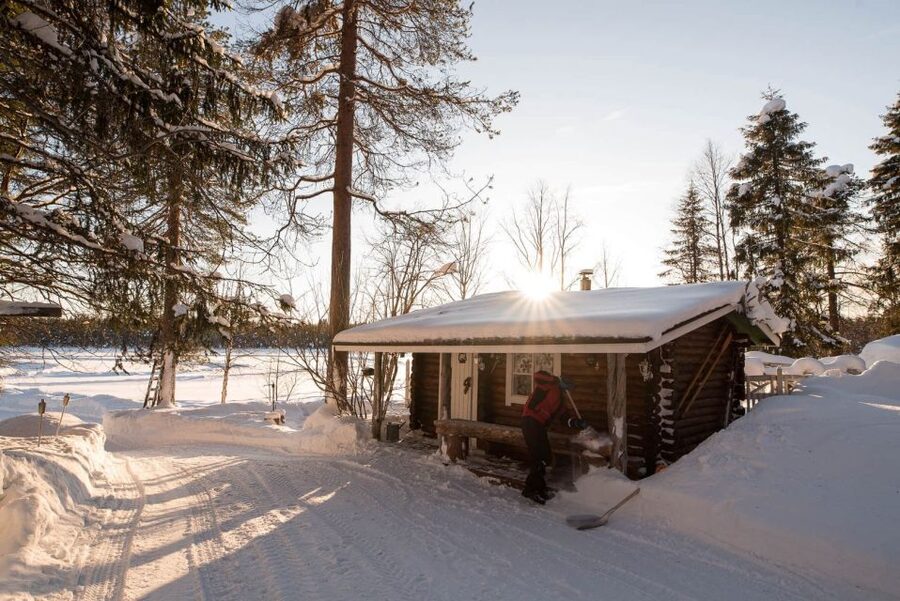 Rovaniemi: Sauna & Ice Swimming Tour with Dinner and Aurora - How the $184 price works out
