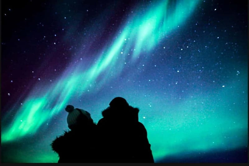 Saariselkä,Kakslauttanen: Aurora Hunting & Photography Tour. - Weather checks can save you from a wasted evening