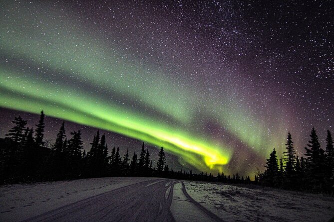 SkyChase™ | Northern Lights Experience - Free Photography & More - Campfire food, hot drinks, and the mobile lodge