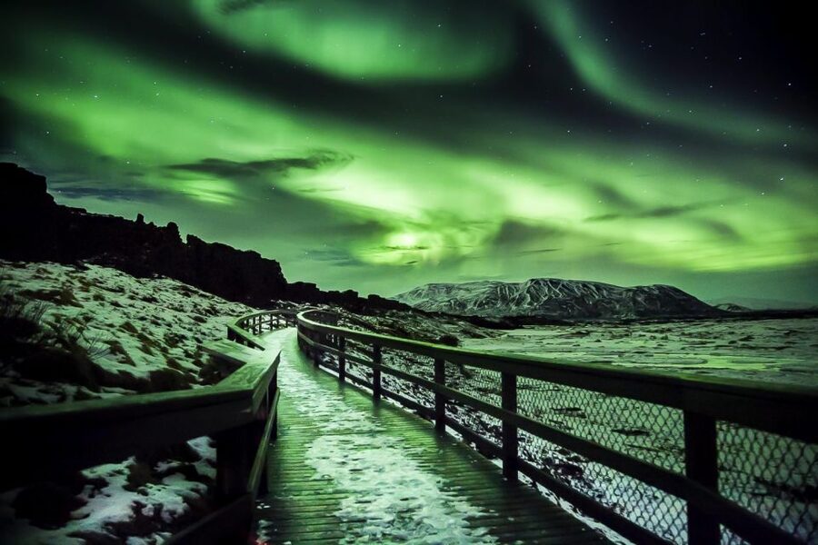 Small-Group Premium Northern Lights Tour from Reykjavik - Why the guides matter so much