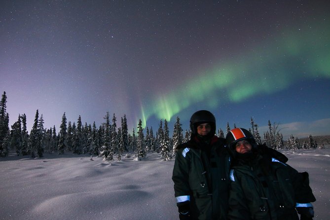 Snowmobile Aurora Expedition with dinner - Who will enjoy this Kiruna evening most?