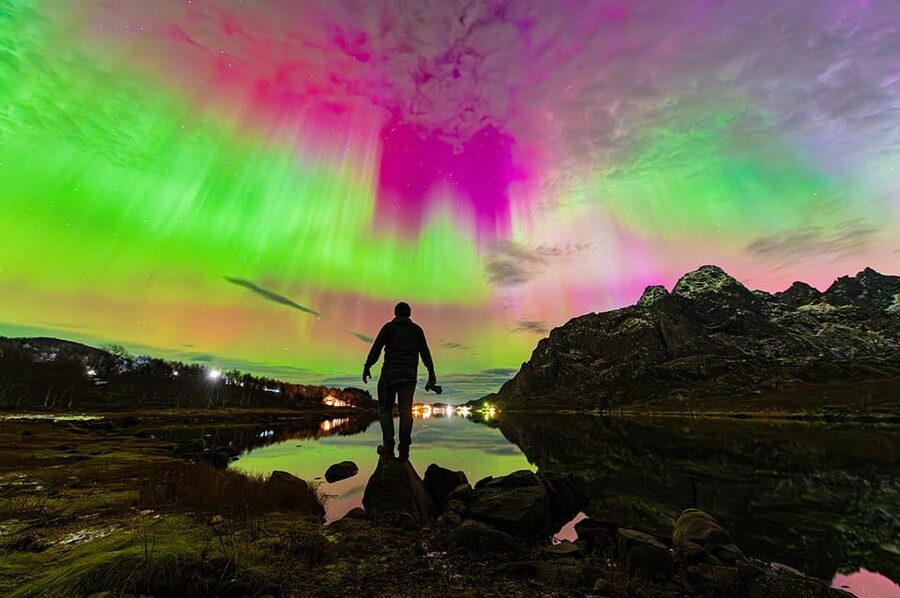 Svolvær: Ultimate Aurora Hunt - The drive becomes part of the evening
