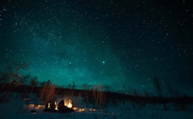 Tromsø: All inclusive Aurora Hunt with photos, food & drinks - Citizen science in the Arctic night
