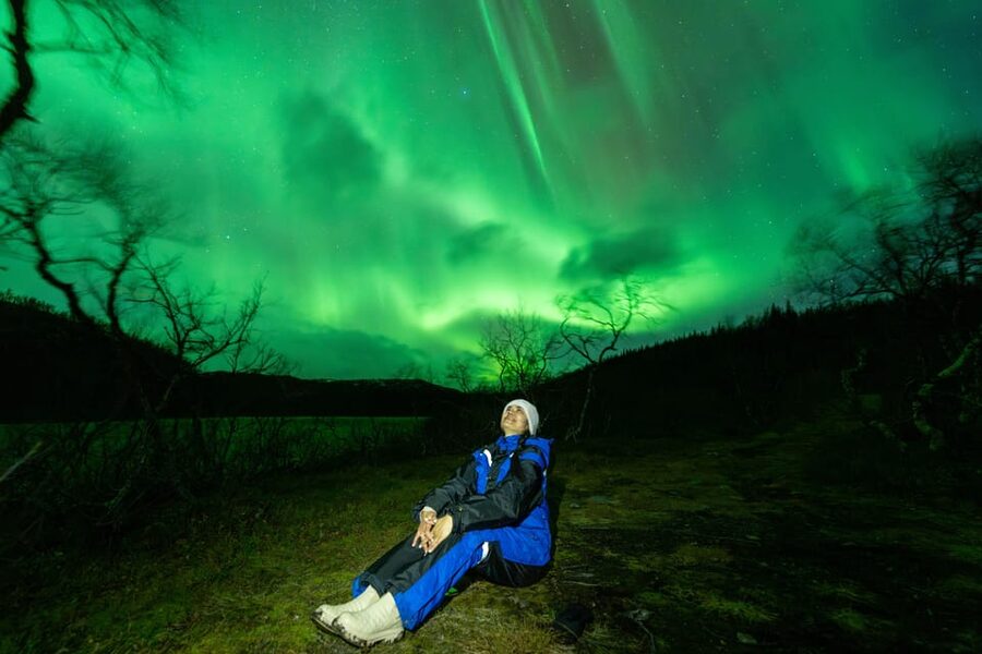 Tromsø: Aurora Borealis, Campfire, Hot Meal, Arctic Tour - The photos and the people around the fire
