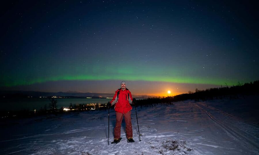 Tromsø: Aurora Crystal Lavvo Experience with Snowshoeing - Breakfast and the return to Tromsø