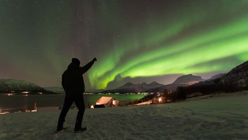 Tromsø: Aurora Safari Chase with Photos - What to pack for Tromsø after dark
